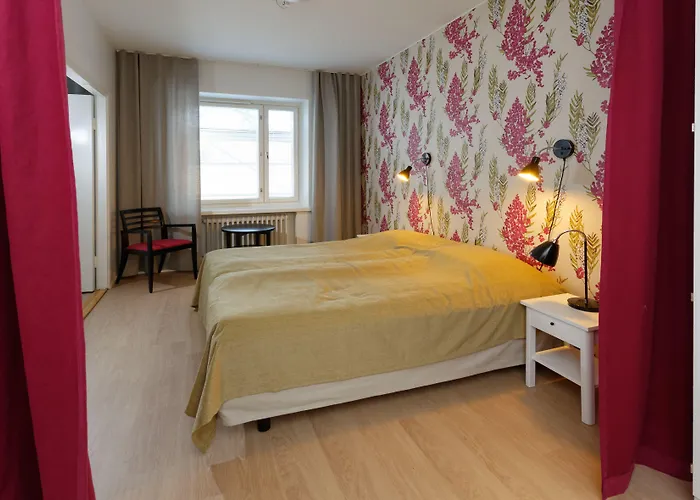 フォレノム サービスド クルーヌンハカ * ヘルシンキ