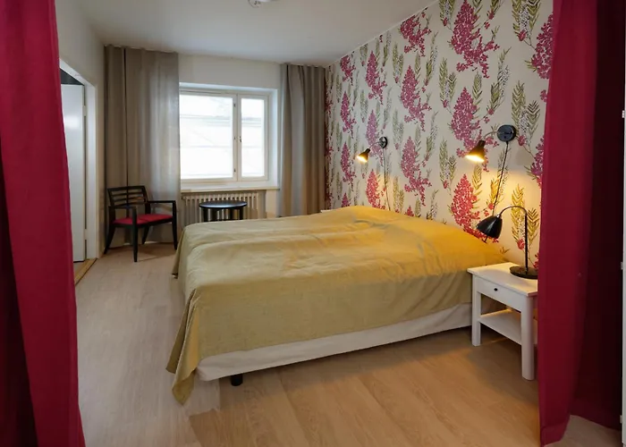 フォレノム サービスド クルーヌンハカ